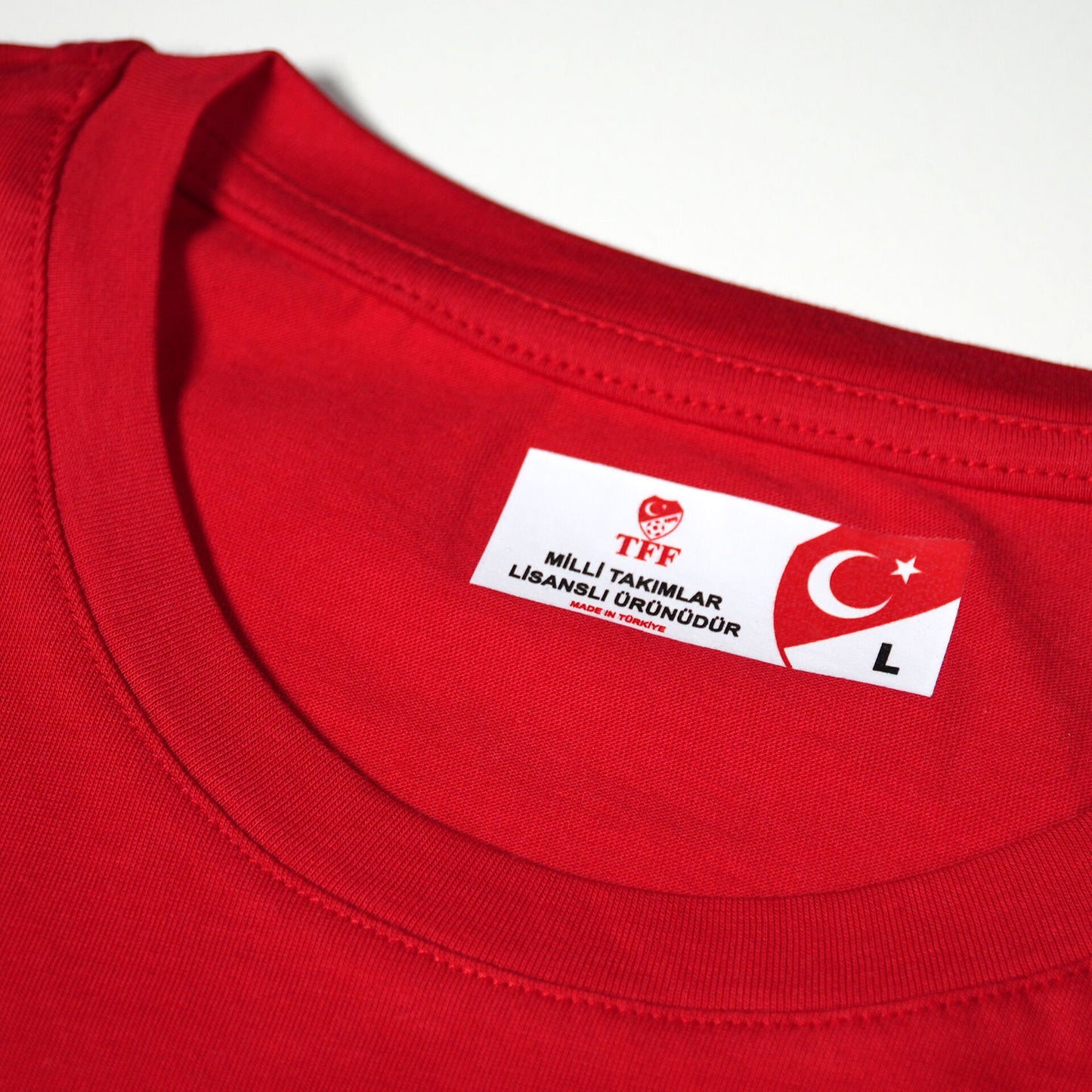 "Ayni Ruh Ayni Hava" T-Shirt Rot – Türkei