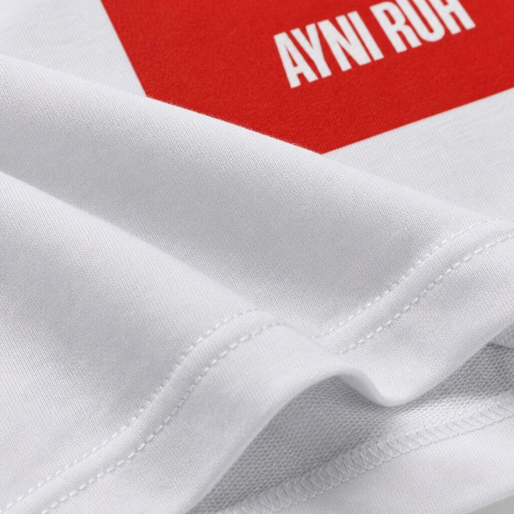 "Ayni Ruh Ayni Hava" T-Shirt Weiß – Türkei
